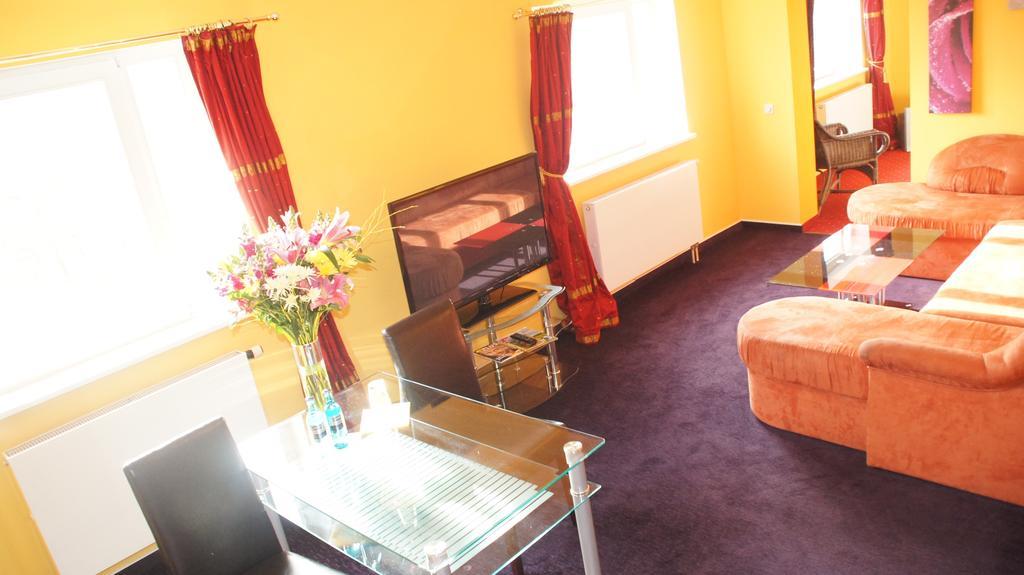 Hotel Am Buschkrugpark Berlin Extérieur photo