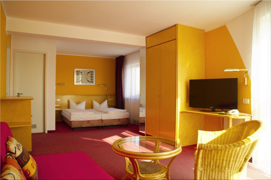 Hotel Am Buschkrugpark Berlin Extérieur photo